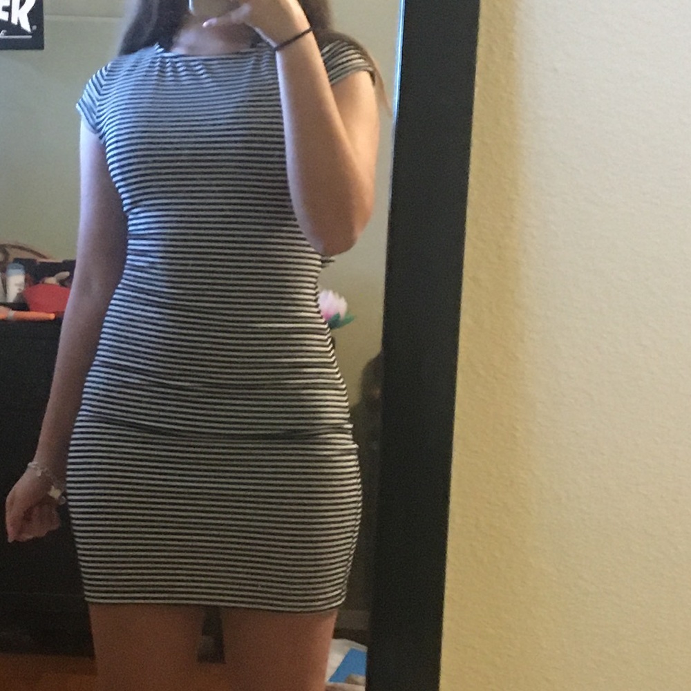 Tight Open Back Stripped Dress